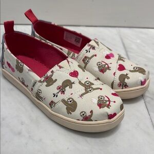 Toms Cream and Red Sneakers with Parisian Sloth 🦥 Print NWOT